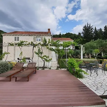 Family Dominkovic 아파트 *