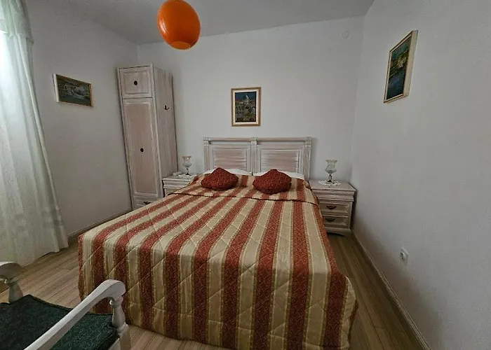 公寓 Family Dominkovic 洛帕德